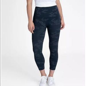 SPANK Cropped Camo  Seamless Leggings S/XS